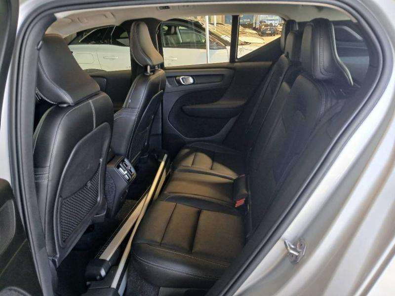 Photo 6 de l’annonce de VOLVO XC40 d’occasion à vendre à CHENNEVIÈRES-SUR-MARNE