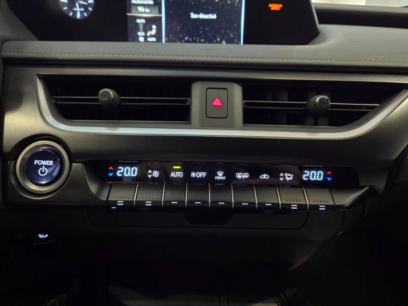 Photo 8 de l’annonce de LEXUS UX d’occasion à vendre à AUBIÈRE