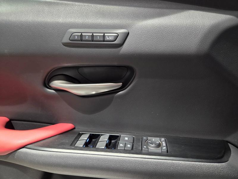 Photo 12 de l’annonce de LEXUS UX d’occasion à vendre à AUBIÈRE