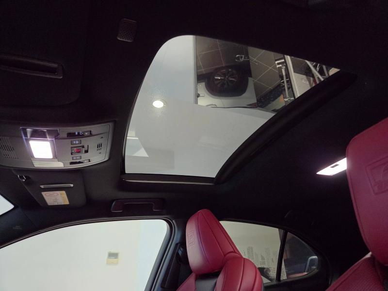 Photo 13 de l’annonce de LEXUS UX d’occasion à vendre à AUBIÈRE