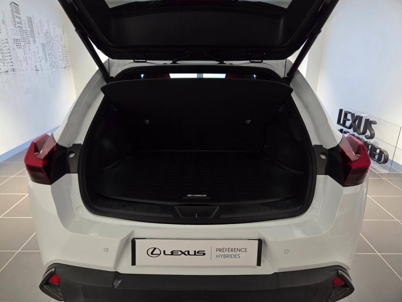 Photo 16 de l’annonce de LEXUS UX d’occasion à vendre à AUBIÈRE