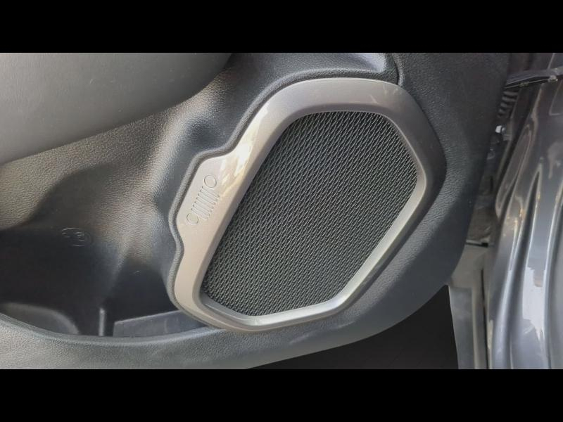 Photo 8 de l’annonce de JEEP Renegade d’occasion à vendre à CHAMBERY