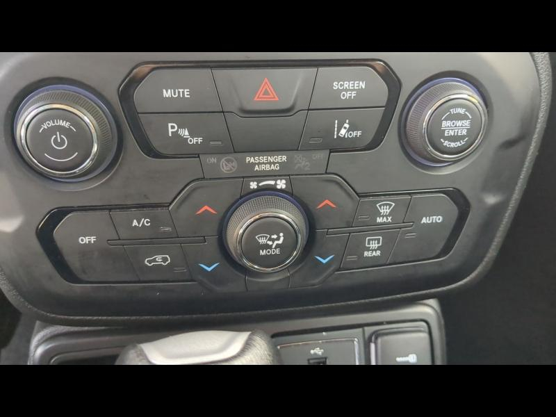 Photo 17 de l’annonce de JEEP Renegade d’occasion à vendre à CHAMBERY