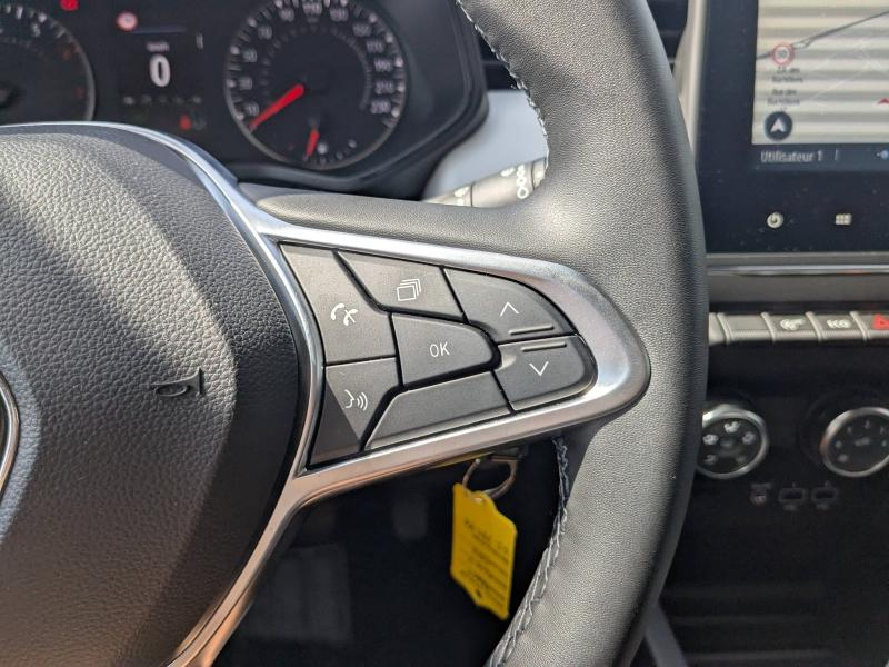 Photo 13 de l’annonce de RENAULT Clio d’occasion à vendre à ANNEMASSE