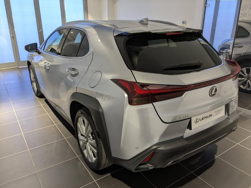 Photo 12 de l’annonce de LEXUS UX d’occasion à vendre à AUBIÈRE