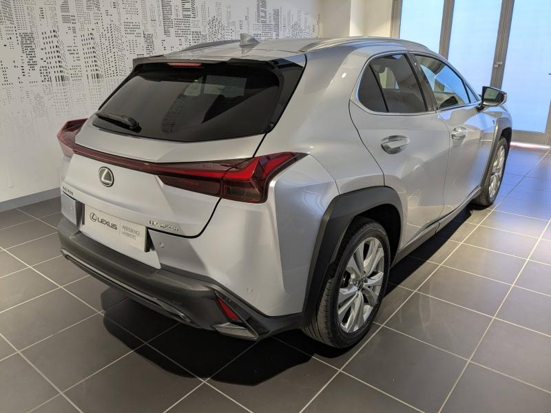 Photo 14 de l’annonce de LEXUS UX d’occasion à vendre à AUBIÈRE