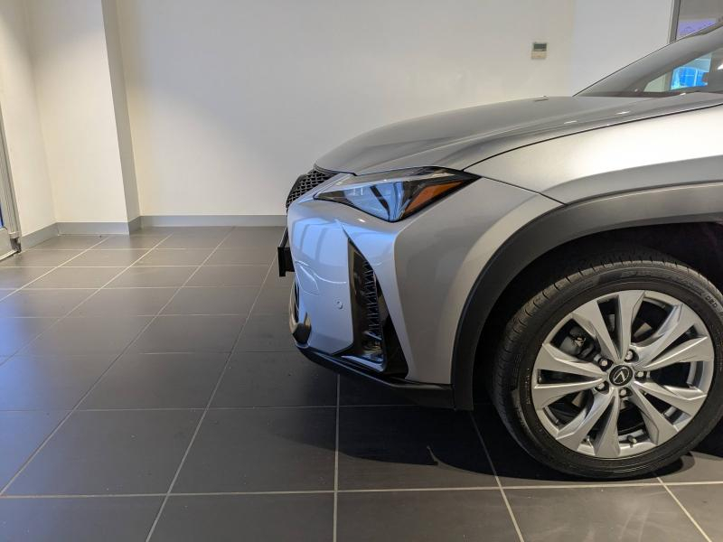 Photo 15 de l’annonce de LEXUS UX d’occasion à vendre à AUBIÈRE