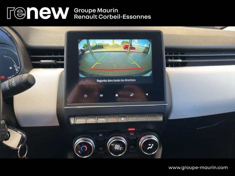 Photo 16 de l’annonce de RENAULT Clio d’occasion à vendre à CORBEIL-ESSONNES