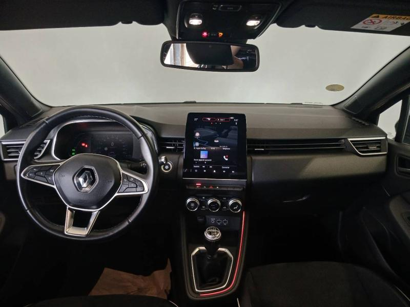 Photo 5 de l’annonce de RENAULT Clio d’occasion à vendre à CHENNEVIÈRES-SUR-MARNE