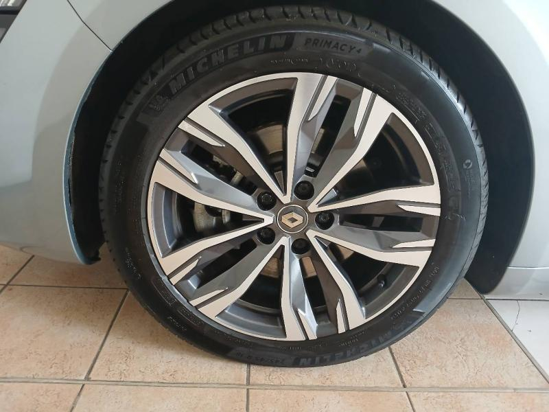 Photo 10 de l’annonce de RENAULT Talisman d’occasion à vendre à CHENNEVIÈRES-SUR-MARNE