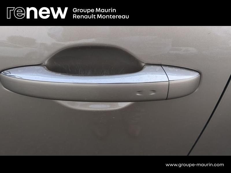 Photo 18 de l’annonce de RENAULT Scenic d’occasion à vendre à VARENNES SUR SEINE