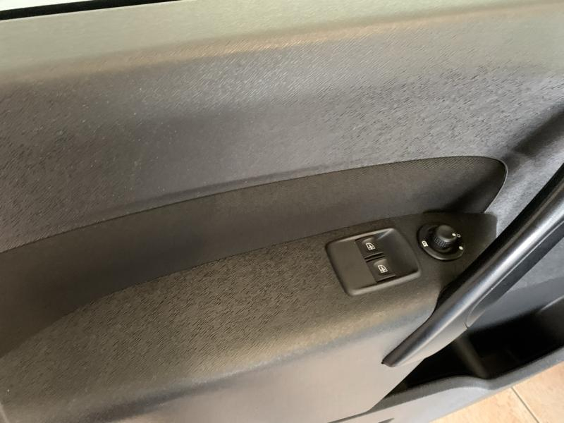 Photo 8 de l’annonce de RENAULT Kangoo d’occasion à vendre à CHENNEVIÈRES-SUR-MARNE