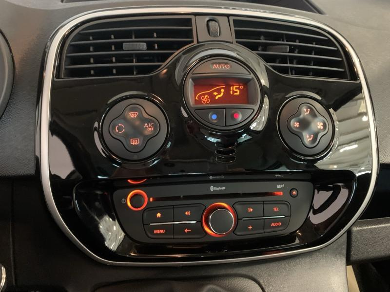 Photo 11 de l’annonce de RENAULT Kangoo d’occasion à vendre à CHENNEVIÈRES-SUR-MARNE