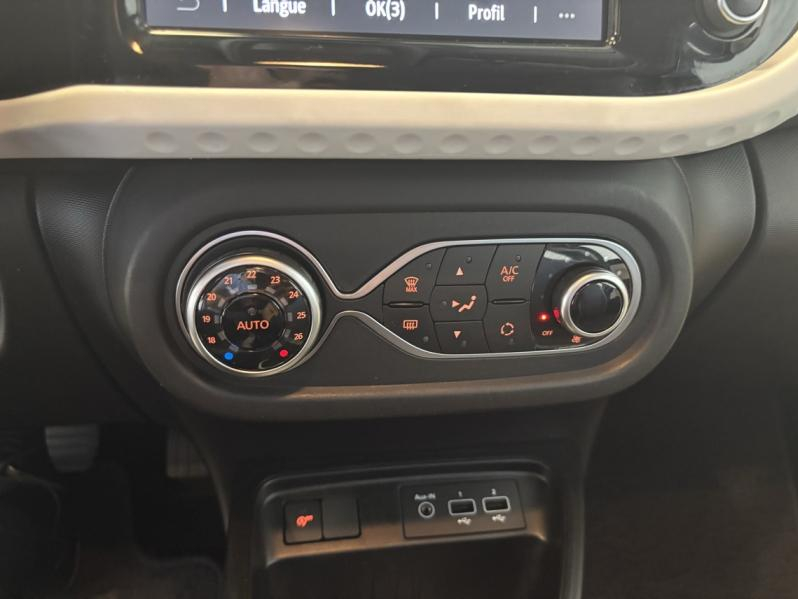 Photo 8 de l’annonce de RENAULT Twingo d’occasion à vendre à CHENNEVIÈRES-SUR-MARNE