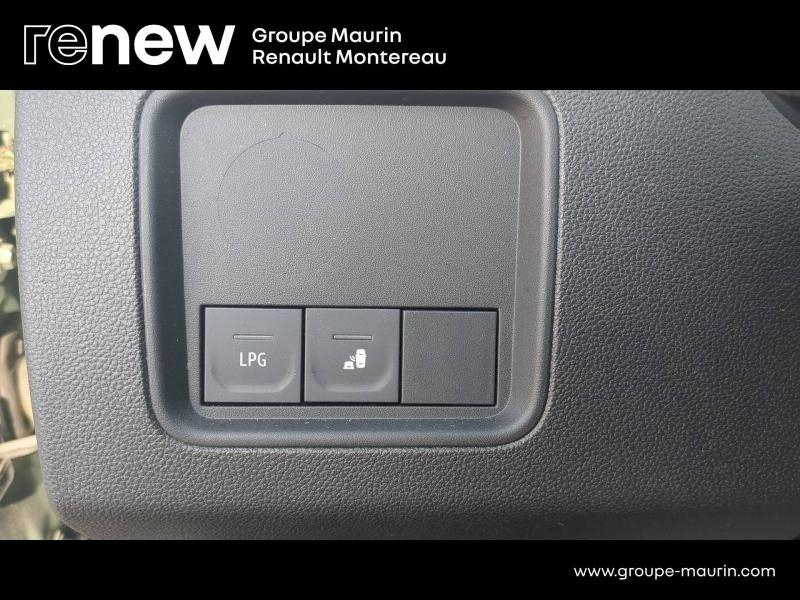 Photo 20 de l’annonce de DACIA Duster d’occasion à vendre à VARENNES SUR SEINE