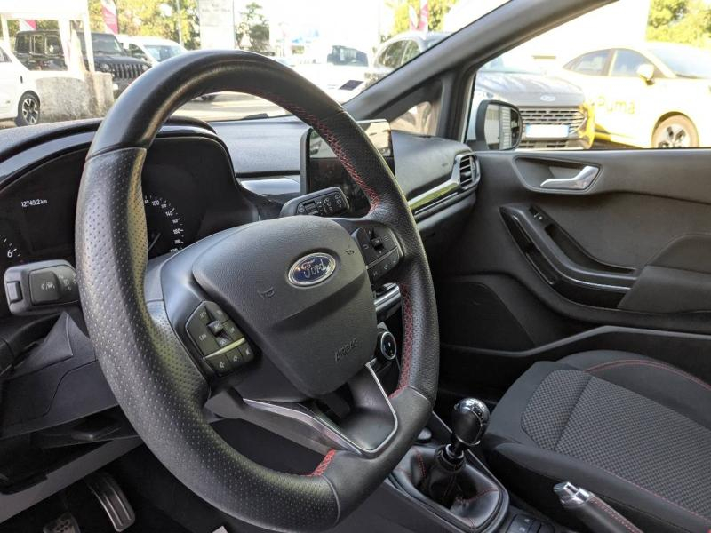 Photo 10 de l’annonce de FORD Fiesta d’occasion à vendre à AIX-EN-PROVENCE