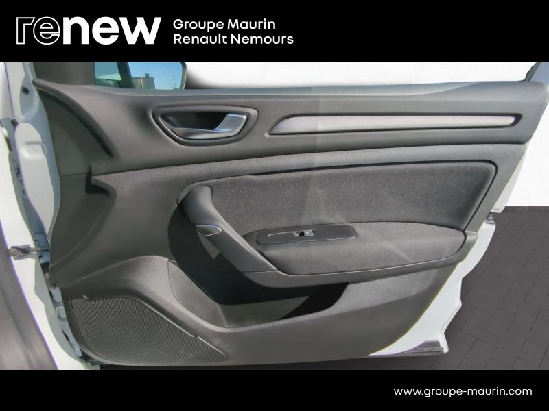 Photo 13 de l’annonce de RENAULT Megane d’occasion à vendre à SAINT PIERRE LES NEMOURS