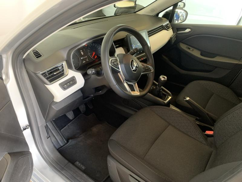 Photo 6 de l’annonce de RENAULT Clio d’occasion à vendre à CHENNEVIÈRES-SUR-MARNE