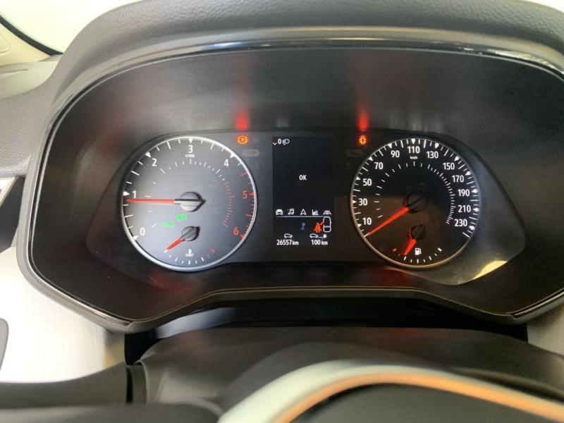 Photo 12 de l’annonce de RENAULT Clio d’occasion à vendre à CHENNEVIÈRES-SUR-MARNE