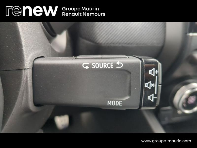 Photo 17 de l’annonce de RENAULT Clio d’occasion à vendre à SAINT PIERRE LES NEMOURS