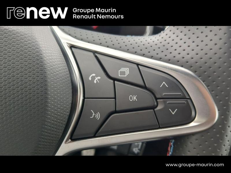 Photo 19 de l’annonce de RENAULT Clio d’occasion à vendre à SAINT PIERRE LES NEMOURS