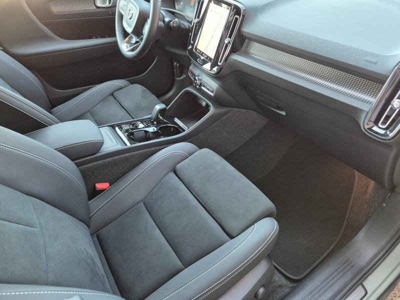 Photo 18 de l’annonce de VOLVO XC40 d’occasion à vendre à AVIGNON