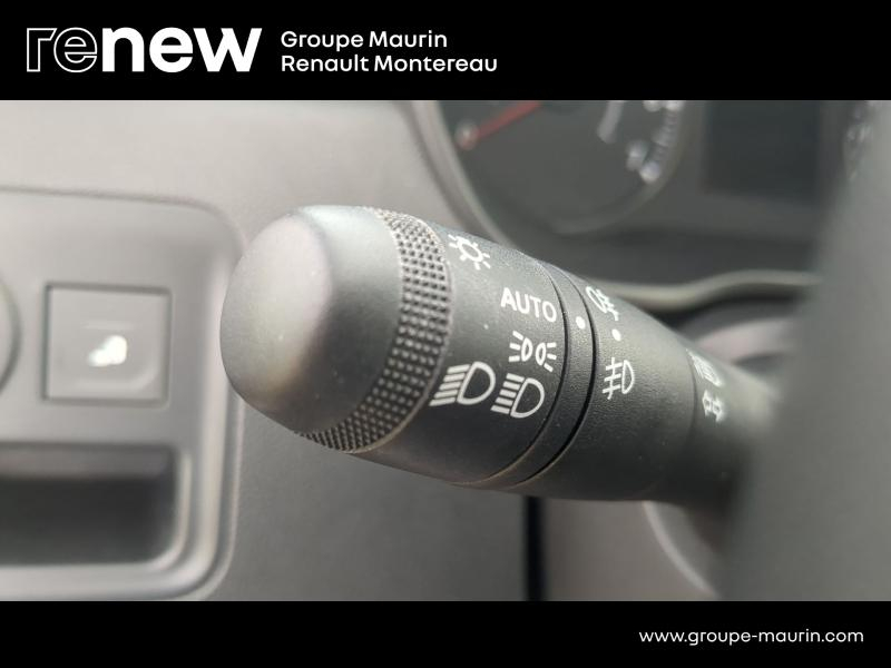 Photo 12 de l’annonce de DACIA Duster d’occasion à vendre à VARENNES SUR SEINE