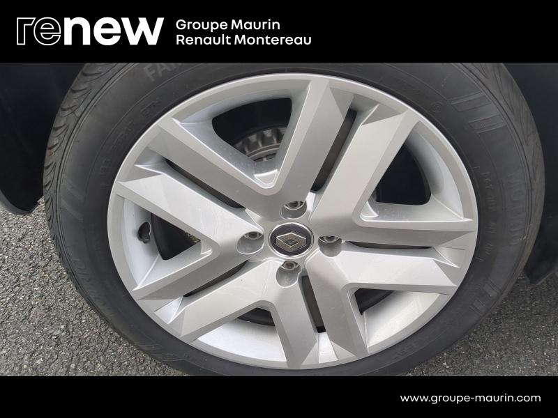 Photo 18 de l’annonce de RENAULT Clio d’occasion à vendre à VARENNES SUR SEINE