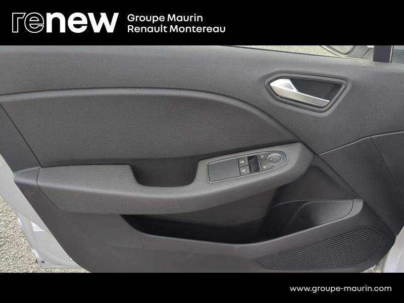 Photo 19 de l’annonce de RENAULT Clio d’occasion à vendre à VARENNES SUR SEINE