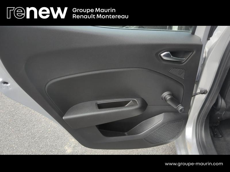 Photo 16 de l’annonce de RENAULT Clio d’occasion à vendre à VARENNES SUR SEINE