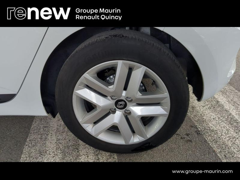 Photo 7 de l’annonce de RENAULT Clio d’occasion à vendre à QUINCY-SOUS-SÉNART