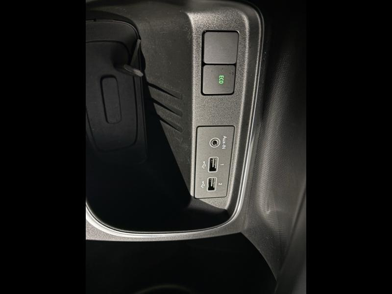 Photo 9 de l’annonce de RENAULT Twingo d’occasion à vendre à CHENNEVIÈRES-SUR-MARNE