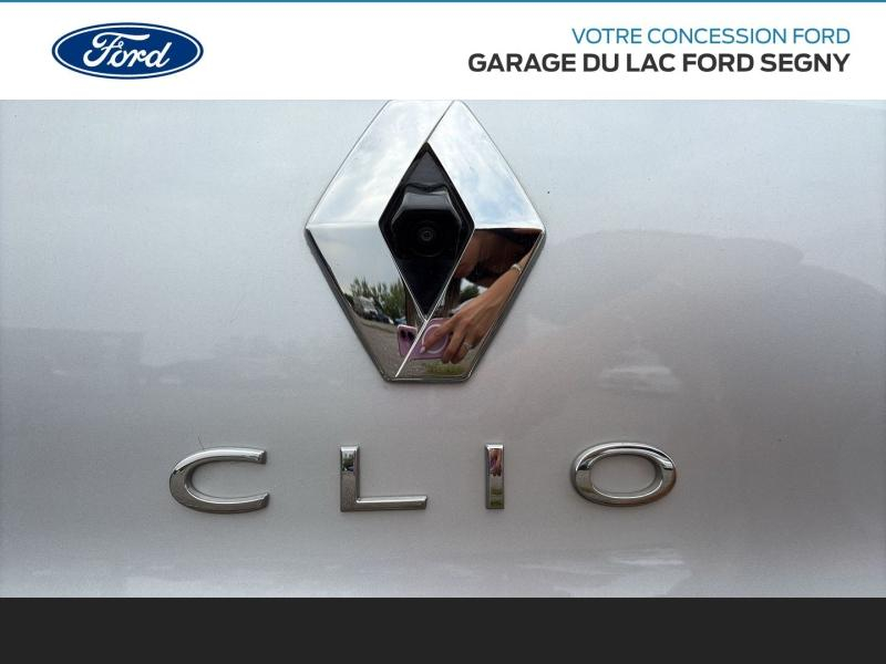 Photo 18 de l’annonce de RENAULT Clio d’occasion à vendre à PAYS DE GEX