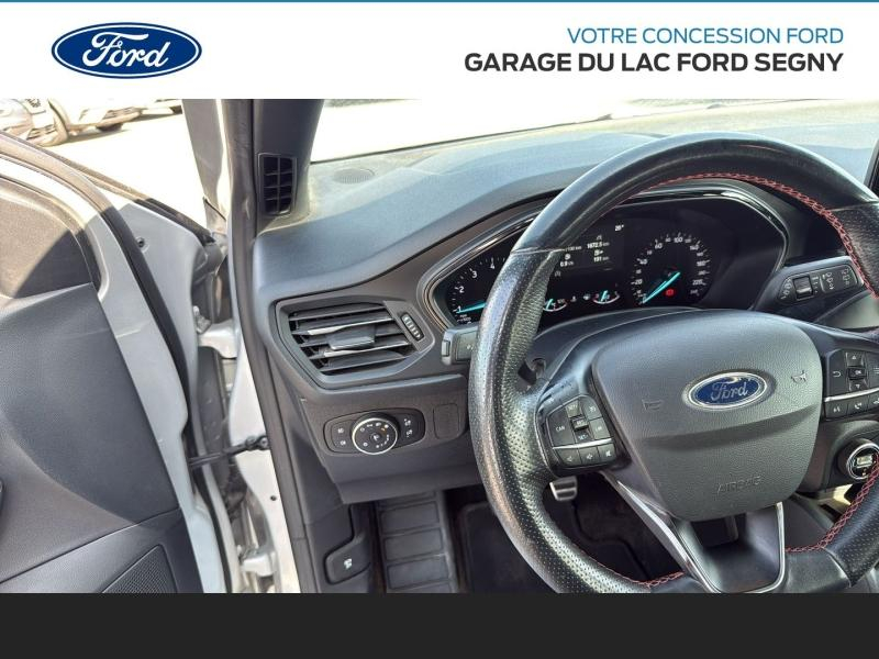 Photo 12 de l’annonce de FORD Focus d’occasion à vendre à PAYS DE GEX