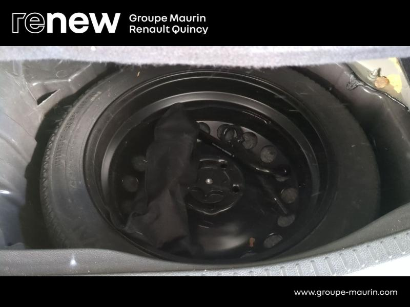 Photo 9 de l’annonce de RENAULT Scenic d’occasion à vendre à QUINCY-SOUS-SÉNART