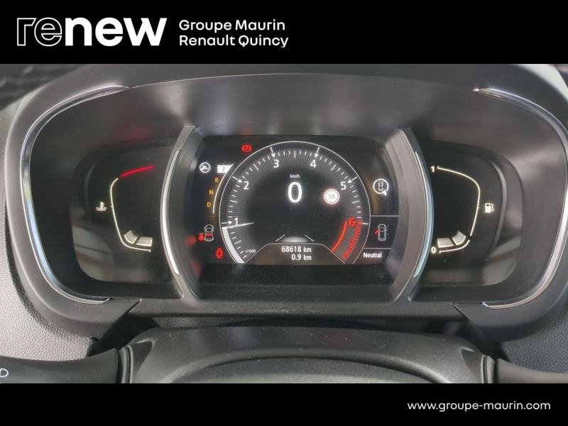 Photo 16 de l’annonce de RENAULT Scenic d’occasion à vendre à QUINCY-SOUS-SÉNART