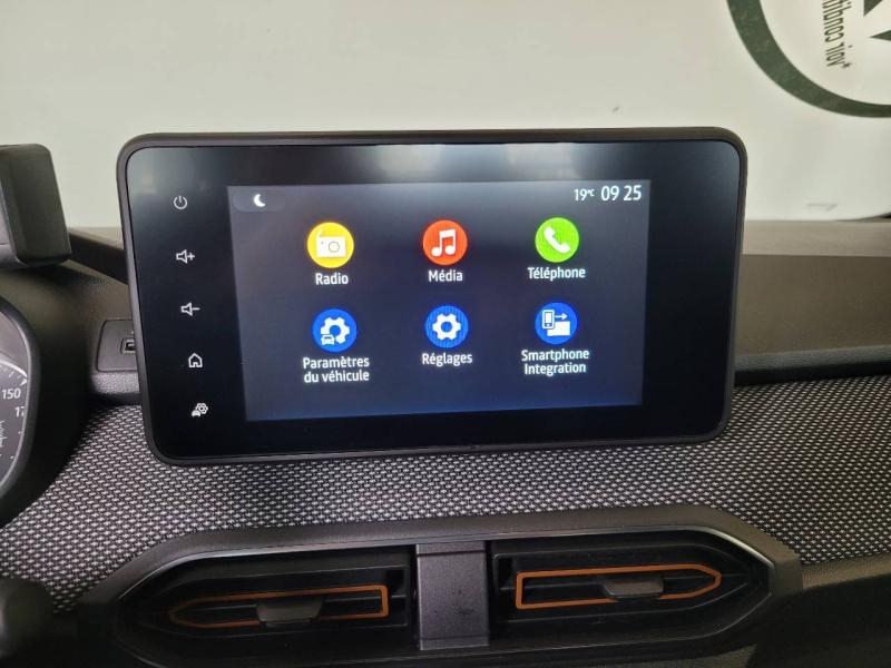 Photo 10 de l’annonce de DACIA Sandero d’occasion à vendre à CHENNEVIÈRES-SUR-MARNE