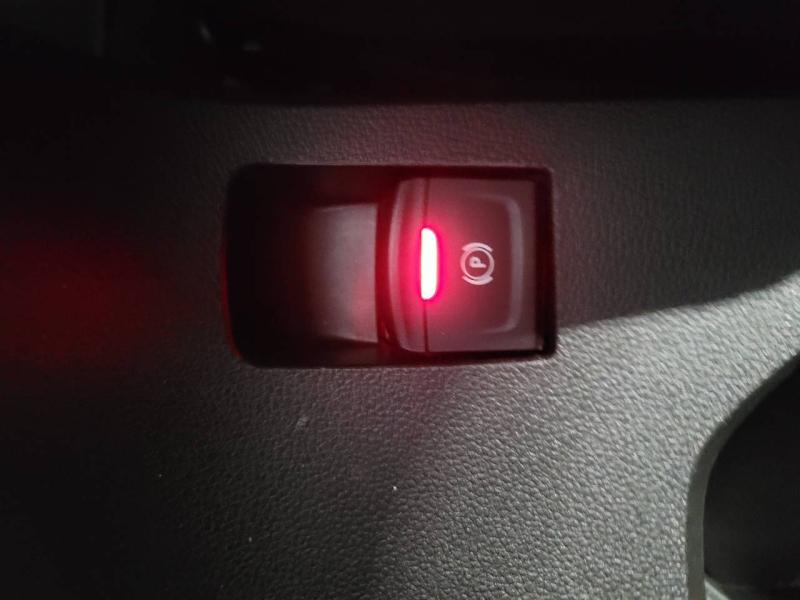 Photo 12 de l’annonce de DACIA Sandero d’occasion à vendre à CHENNEVIÈRES-SUR-MARNE