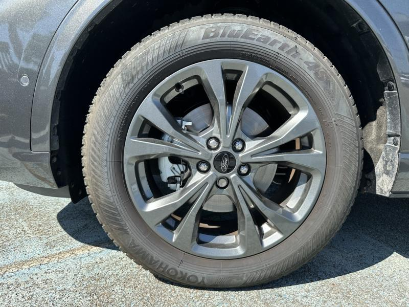 Photo 7 de l’annonce de FORD Kuga d’occasion à vendre à ORANGE