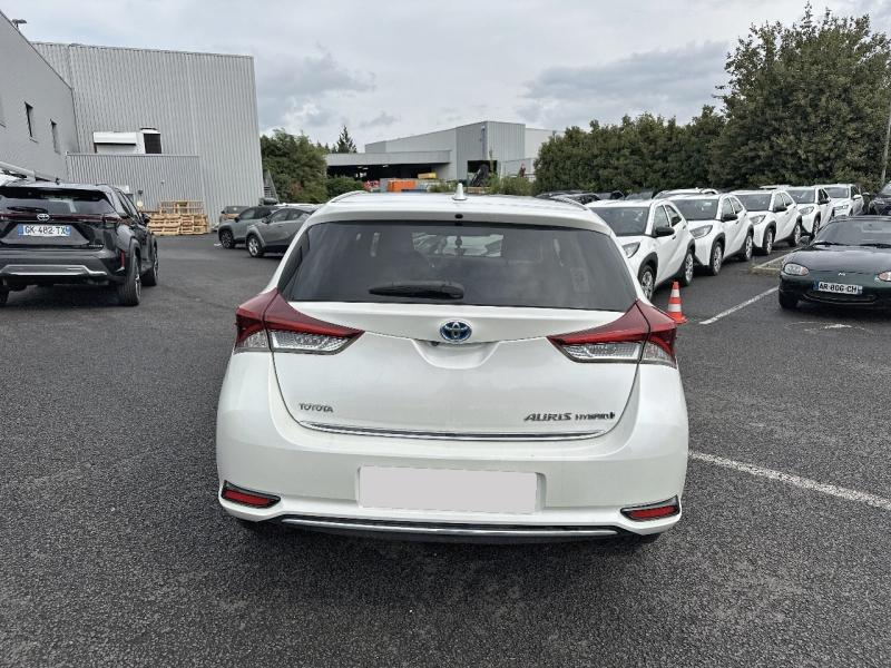 Photo 4 de l’annonce de TOYOTA Auris d’occasion à vendre à AUBIÈRE