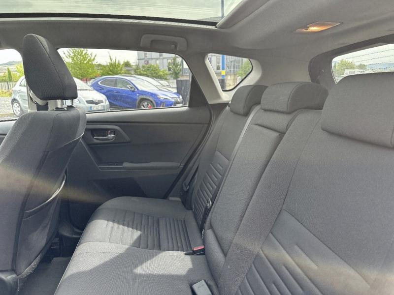 Photo 12 de l’annonce de TOYOTA Auris d’occasion à vendre à AUBIÈRE