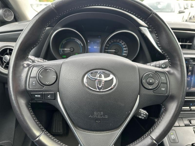 Photo 13 de l’annonce de TOYOTA Auris d’occasion à vendre à AUBIÈRE