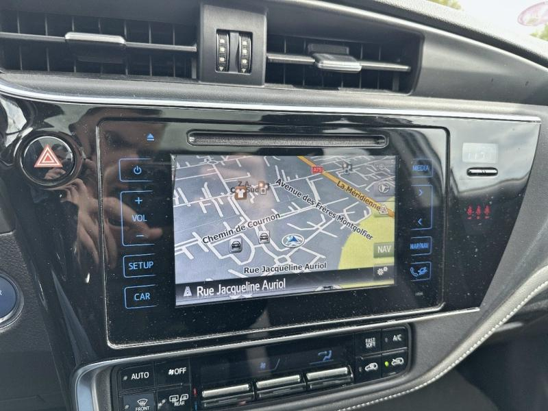 Photo 15 de l’annonce de TOYOTA Auris d’occasion à vendre à AUBIÈRE