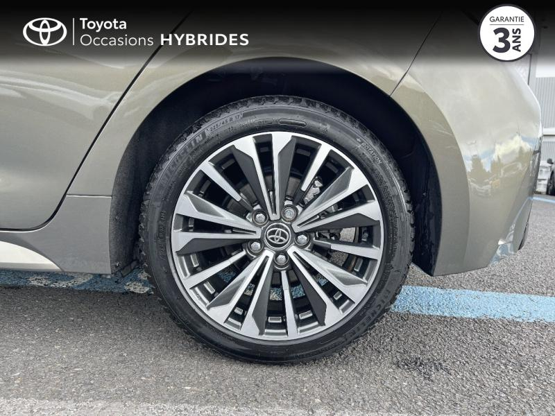 Photo 16 de l’annonce de TOYOTA Corolla d’occasion à vendre à AUBIÈRE