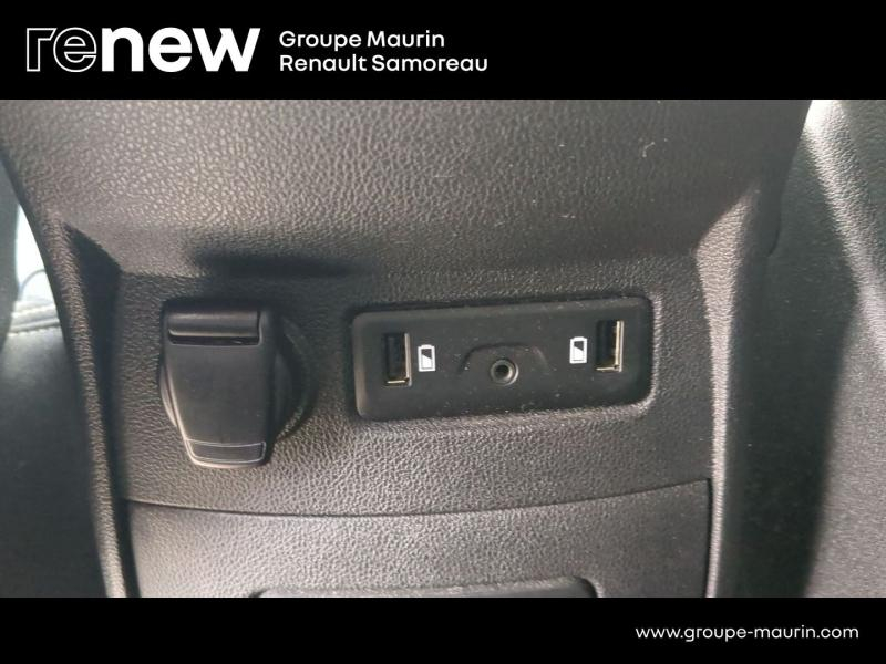 Photo 15 de l’annonce de RENAULT Scenic d’occasion à vendre à SAMOREAU