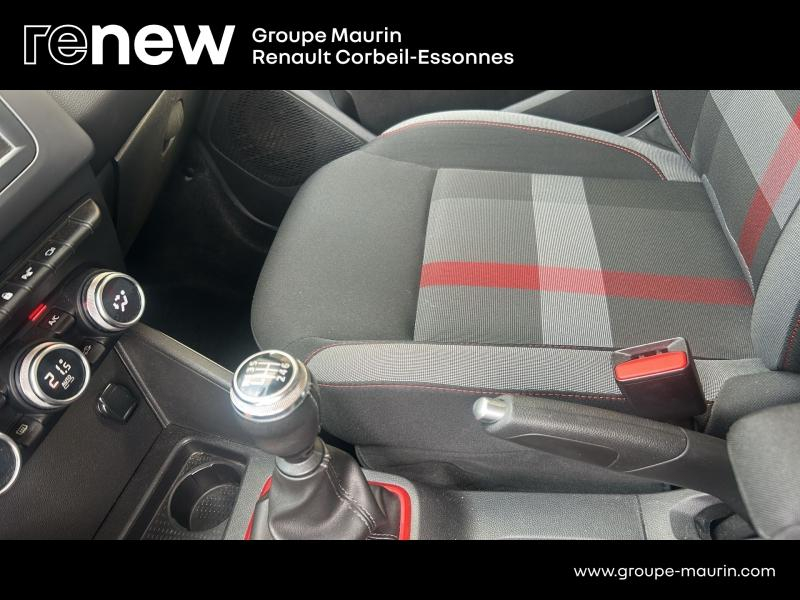 Photo 16 de l’annonce de DACIA Duster d’occasion à vendre à CORBEIL-ESSONNES