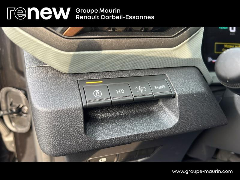 Photo 13 de l’annonce de DACIA Duster d’occasion à vendre à CORBEIL-ESSONNES