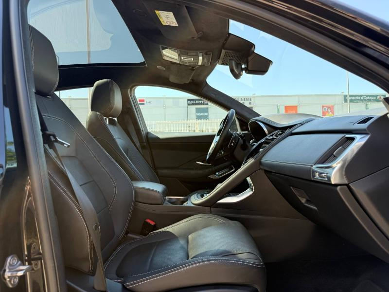 Photo 10 de l’annonce de JAGUAR E-Pace d’occasion à vendre à MARSEILLE