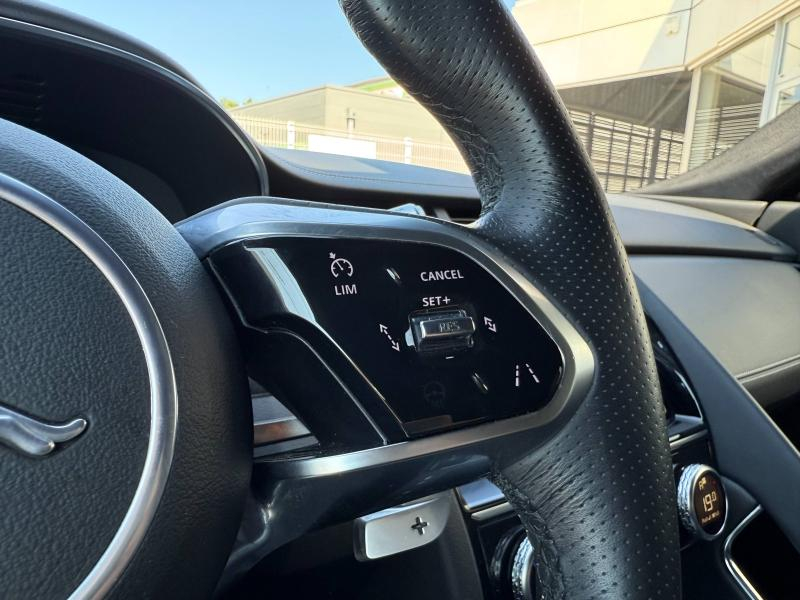Photo 16 de l’annonce de JAGUAR E-Pace d’occasion à vendre à MARSEILLE