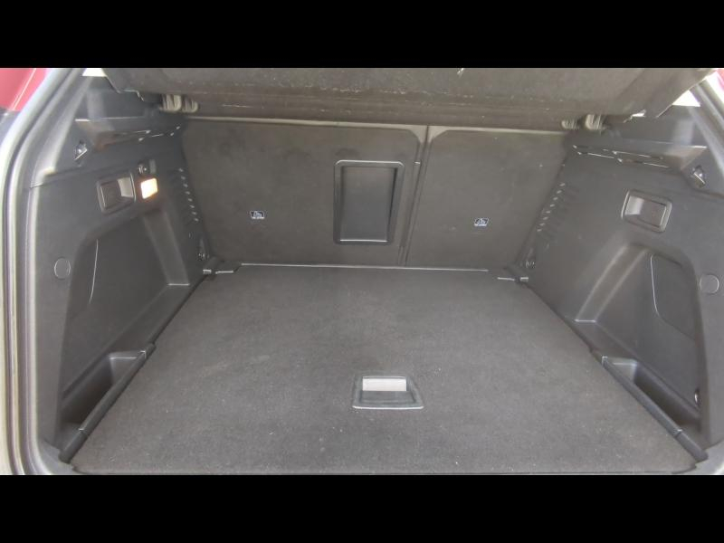 Photo 12 de l’annonce de PEUGEOT 3008 d’occasion à vendre à BOLLÈNE